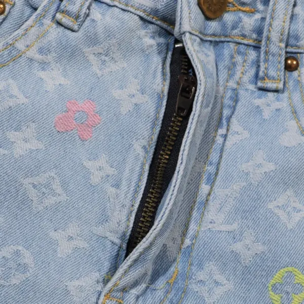 LV【LOUIS VUITTON   公式旗艦店】 ルイヴィトン  ジーパン  ご好評に付き再入荷！ 241218