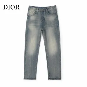 【DIOR  公式旗艦店】 ディオール  ジーパン  ご好評に付き再入荷  240831