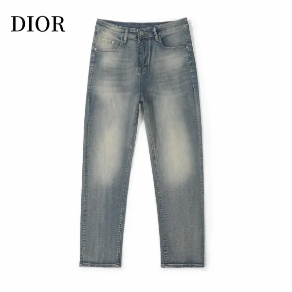 【DIOR  公式旗艦店】 ディオール  ジーパン  ご好評に付き再入荷  240831