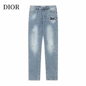 【DIOR  公式旗艦店】 ディオール  ジーパン  ご好評に付き再入荷  240831