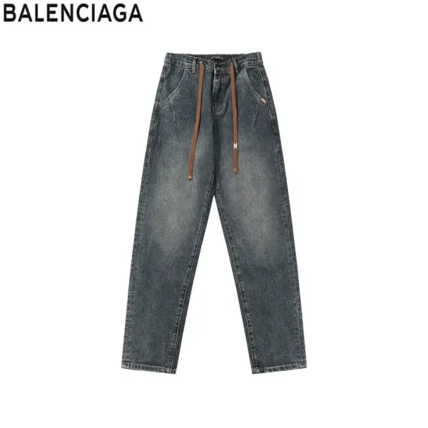 【BALENCIAGA   公式旗艦店】バレンシアガ  ジーパン  ご好評に付き再入荷！ 241219