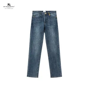 【BURBERRY   公式旗艦店】バーバリー  ジーパン  ご好評に付き再入荷！ 241220
