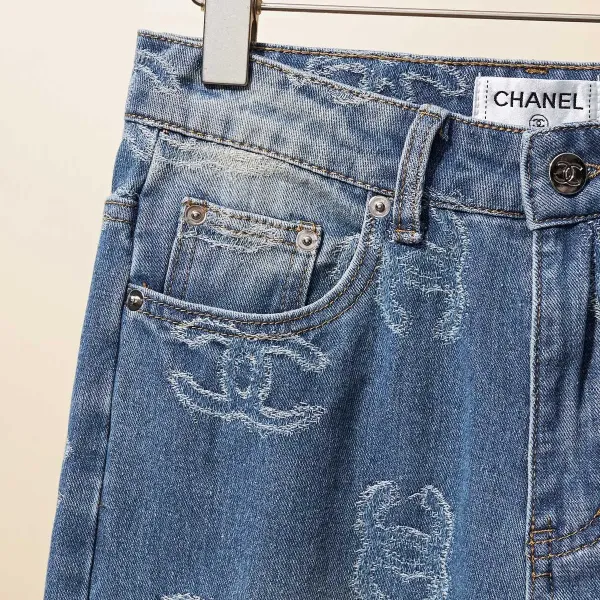 【CHANEL  公式旗艦店】シャネル    ジーパン  ご好評に付き再入荷！ 241220