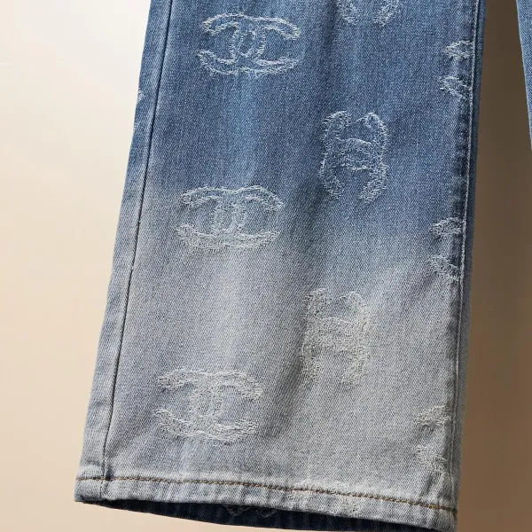 【CHANEL  公式旗艦店】シャネル    ジーパン  ご好評に付き再入荷！ 241220