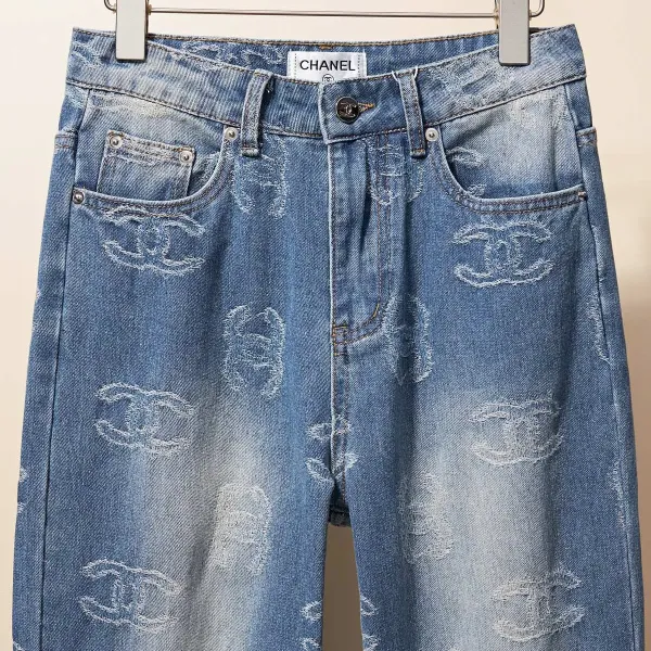 【CHANEL  公式旗艦店】シャネル    ジーパン  ご好評に付き再入荷！ 241220