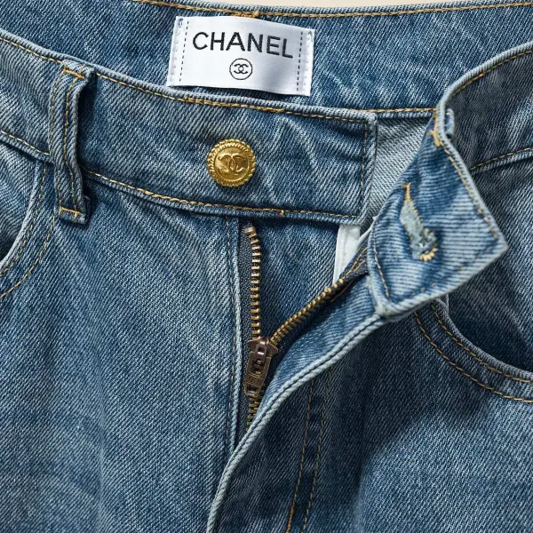 【CHANEL  公式旗艦店】シャネル    ジーパン  ご好評に付き再入荷！ 241218