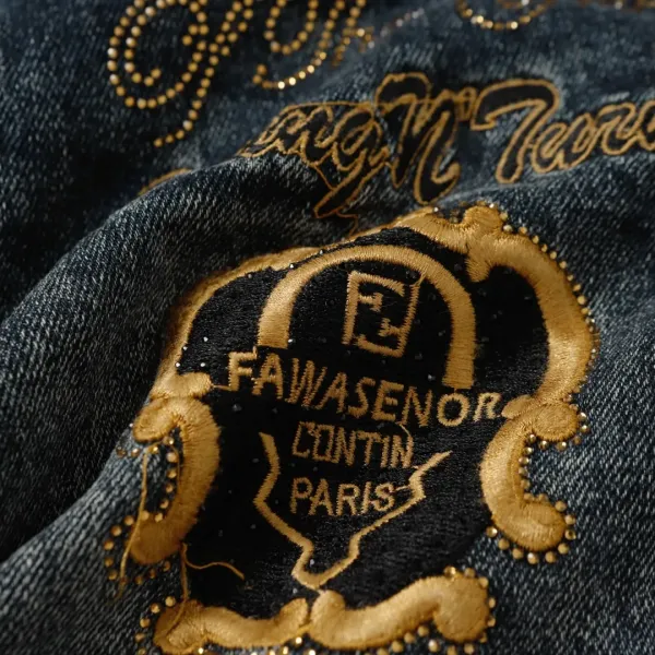 【FENDI 公式旗艦店】フェンディ  ジーパン  ご好評に付き再入荷！ 241220