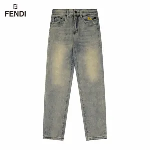 【FENDI 公式旗艦店】フェンディ  ジーパン  ご好評に付き再入荷！ 241220