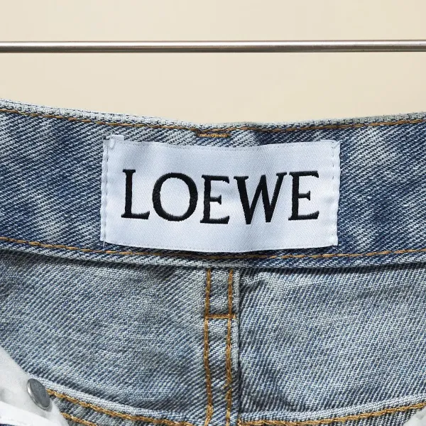【LOEWE  公式旗艦店】 ロエベ  ジーパン  ご好評に付き再入荷！ 241219