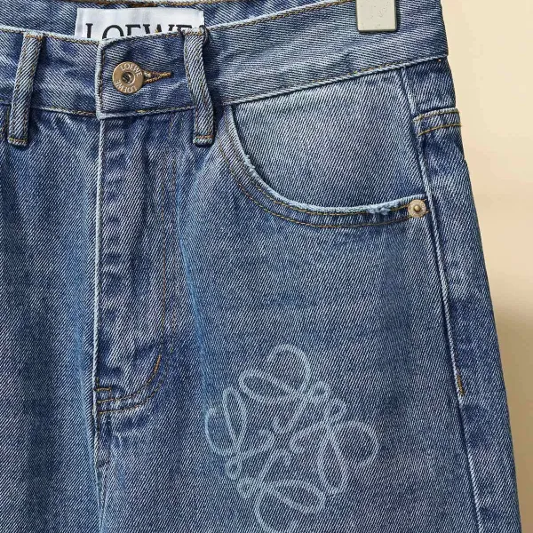 【LOEWE  公式旗艦店】 ロエベ  ジーパン  ご好評に付き再入荷！ 241219