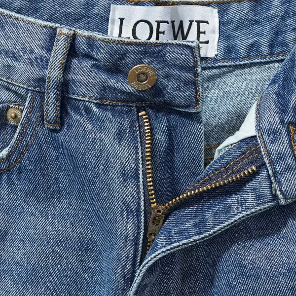 【LOEWE  公式旗艦店】 ロエベ  ジーパン  ご好評に付き再入荷！ 241219