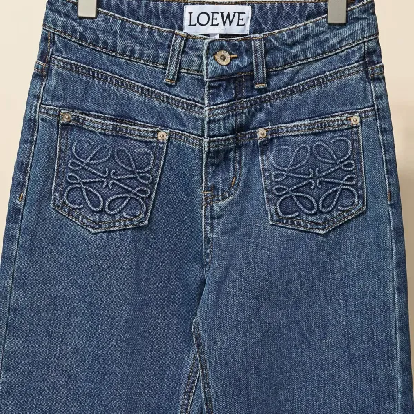 【LOEWE  公式旗艦店】 ロエベ  ジーパン  ご好評に付き再入荷！ 241219