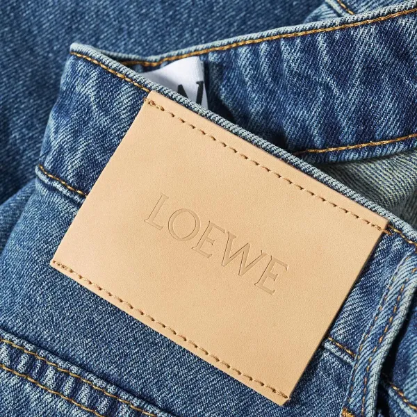 【LOEWE  公式旗艦店】 ロエベ  ジーパン  ご好評に付き再入荷！ 241219