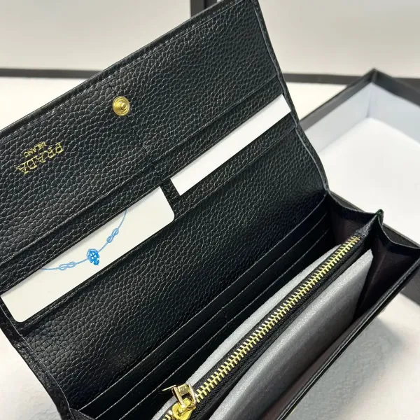 【PRADA 公式旗艦店】プラダ  財布 当日出荷 好評に付き再入荷！19*10CM