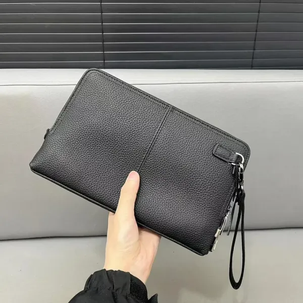 【BURBERRY 公式旗艦店】バーバリー クラッチバッグ  当日出荷 好評に付き再入荷！26*16CM