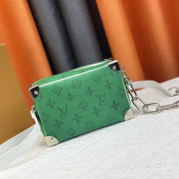【LOUIS VUITTON 公式旗艦店】ルイヴィトン 斜めがけバッグ当日出荷 好評に付き再入荷!18.5*13*8CM 【LOUIS VUITTON 公式旗艦店】ルイヴィトン 斜めがけバッグ当日出荷 好評に付き再入荷!18.5*13*8CM