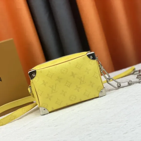 【LOUIS VUITTON 公式旗艦店】ルイヴィトン 斜めがけバッグ当日出荷 好評に付き再入荷!18.5*13*8CM 【LOUIS VUITTON 公式旗艦店】ルイヴィトン 斜めがけバッグ当日出荷 好評に付き再入荷!18.5*13*8CM