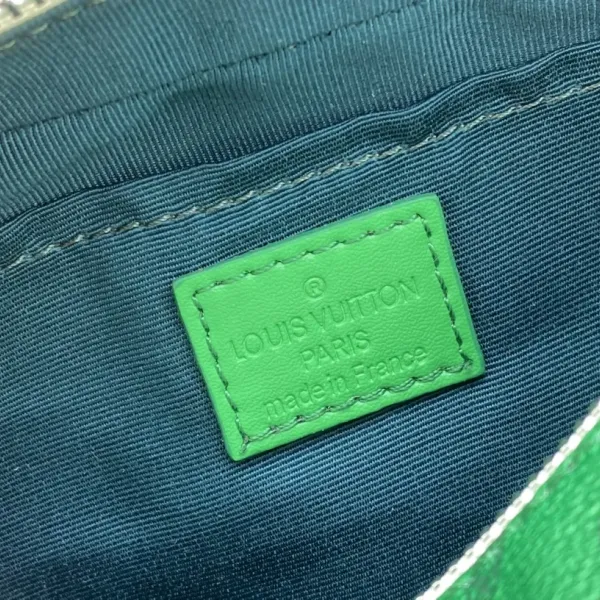 【LOUIS VUITTON 公式旗艦店】ルイヴィトン 斜めがけバッグ当日出荷 好評に付き再入荷!18.5*13*8CM 【LOUIS VUITTON 公式旗艦店】ルイヴィトン 斜めがけバッグ当日出荷 好評に付き再入荷!18.5*13*8CM