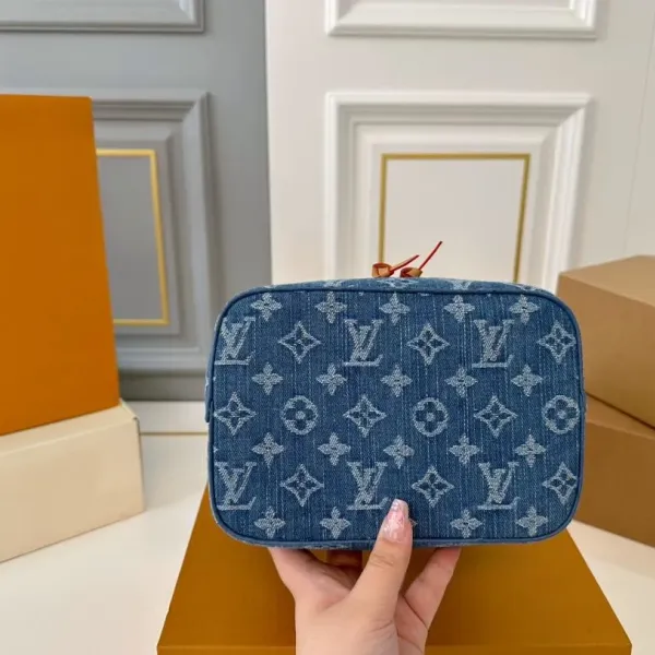 【LOUIS VUITTON 公式旗艦店】ルイヴィトン  斜めがけバッグ 当日出荷 好評に付き再入荷！20*21CM  1240722