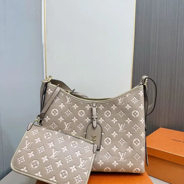 【LOUIS VUITTON 公式旗艦店】ルイヴィトン  斜めがけバッグ 当日出荷 好評に付き再入荷！32*23CM  1240722