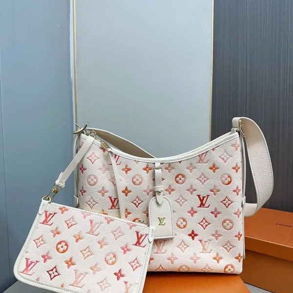 【LOUIS VUITTON 公式旗艦店】ルイヴィトン  斜めがけバッグ 当日出荷 好評に付き再入荷！32*23CM  1240722