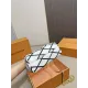 【LOUIS VUITTON 公式旗艦店】ルイヴィトン  斜めがけバッグ 当日出荷 好評に付き再入荷！21*15CM  1240722