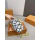 【LOUIS VUITTON 公式旗艦店】ルイヴィトン  斜めがけバッグ 当日出荷 好評に付き再入荷！21*15CM  1240722