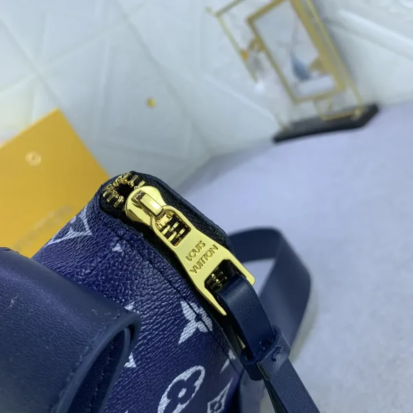 【LOUIS VUITTON 公式旗艦店】ルイヴィトン  斜めがけバッグ当日出荷 好評に付き再入荷！24.5*16*4.5CM