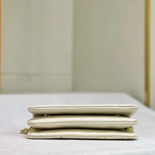 【LOUIS VUITTON 公式旗艦店】ルイヴィトン   ショルダーバッグ 当日出荷 好評に付き再入荷！20*14*8CM