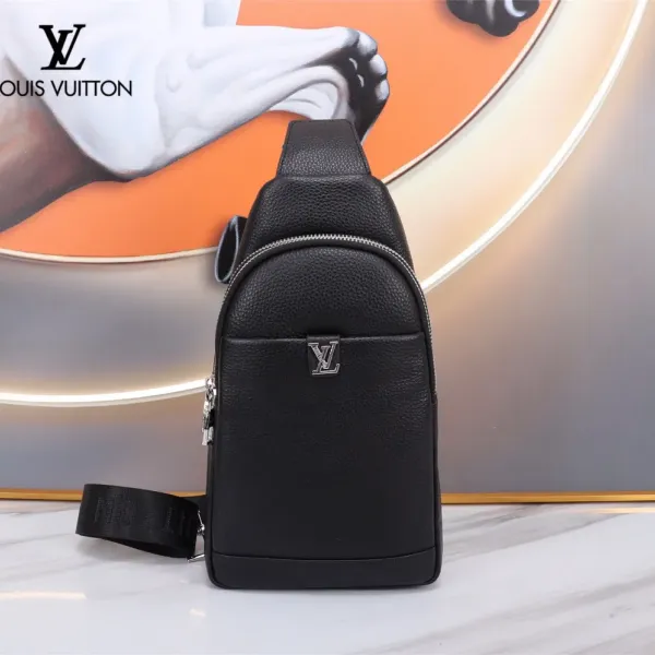 【LOUIS VUITTON  公式 旗艦店】 ルイヴィトン   胸ポケット当日出荷 好評に付き再入荷！34*17*6CM