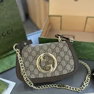 【GUCCI 公式旗艦店】グッチ 斜めがけバッグ 当日出荷 好評に付き再入荷！23CM  240724