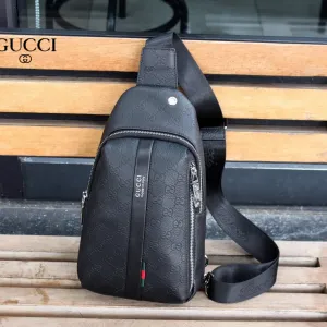 【GUCCI 公式旗艦店】 グッチ  胸ポケット当日出荷 好評に付き再入荷！18*32*7CM