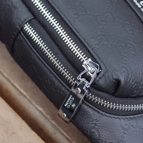 【GUCCI 公式旗艦店】 グッチ  胸ポケット当日出荷 好評に付き再入荷！18*32*7CM
