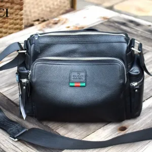 【GUCCI 公式旗艦店】 グッチ 斜めがけバッグ 当日出荷 好評に付き再入荷！31*23*18CM