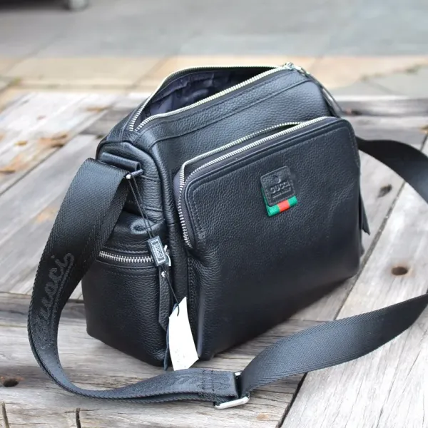 【GUCCI 公式旗艦店】 グッチ 斜めがけバッグ 当日出荷 好評に付き再入荷！31*23*18CM
