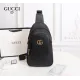 【GUCCI 公式 旗艦店】グッチ 胸ポケット当日出荷 好評に付き再入荷！32*17*4CM