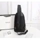 【GUCCI 公式 旗艦店】グッチ 胸ポケット当日出荷 好評に付き再入荷！32*17*4CM