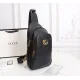 【GUCCI 公式 旗艦店】グッチ 胸ポケット当日出荷 好評に付き再入荷！32*17*4CM