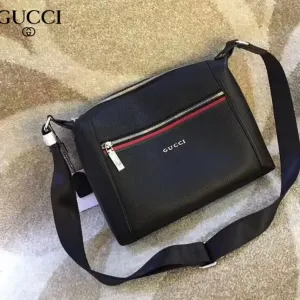 【GUCCI 公式 旗艦店】クッチ  ショルダーバッグ 当日出荷 好評に付き再入荷！31*21*7CM