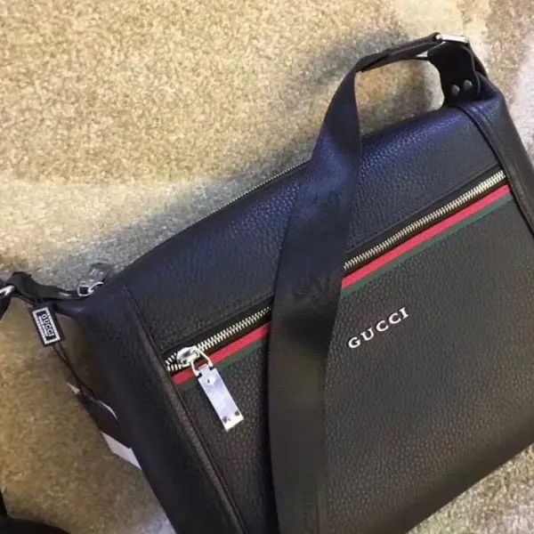 【GUCCI 公式 旗艦店】クッチ ショルダーバッグ 当日出荷 好評に付き再入荷!31*21*7CM 【GUCCI 公式 旗艦店】クッチ ショルダーバッグ 当日出荷 好評に付き再入荷!31*21*7CM