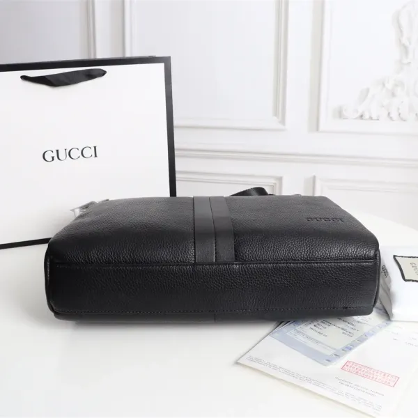 【GUCCI 公式 旗艦店】クッチ  ショルダーバッグ 当日出荷 好評に付き再入荷！33*24*8CM