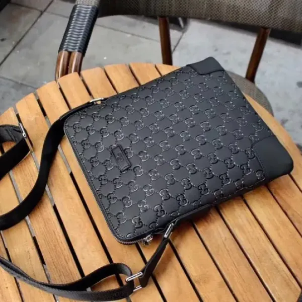 【GUCCI 公式 旗艦店】クッチ    ショルダーバッグ 当日出荷 好評に付き再入荷！24*27*5CM