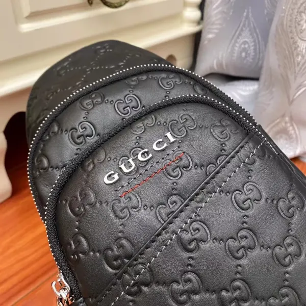 【GUCCI 公式 旗艦店】クッチ  胸ポケット当日出荷 好評に付き再入荷！29*18*8CM
