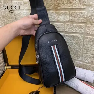 【GUCCI 公式 旗艦店】クッチ  胸ポケット当日出荷 好評に付き再入荷！30*18*7CM