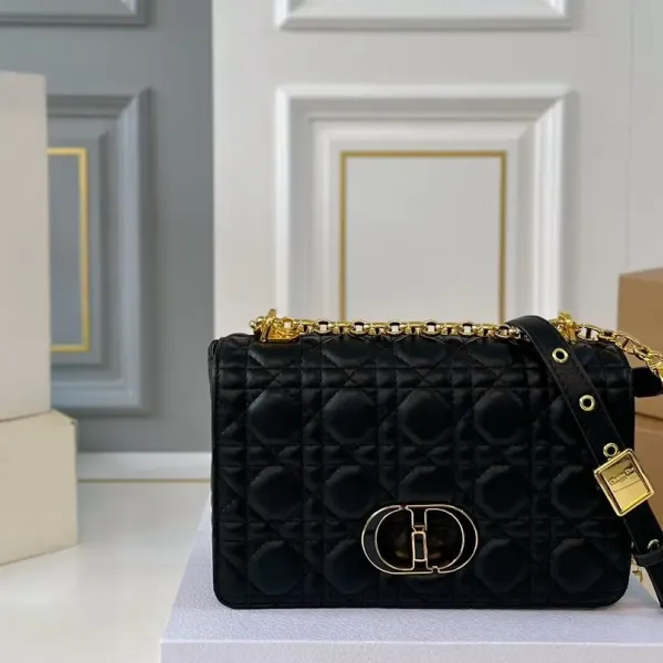 【DIOR公式旗艦店】ディオール  斜めがけバッグ 当日出荷 好評に付き再入荷！20*12CM 240720