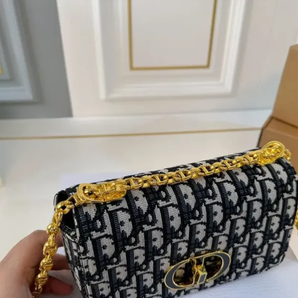 【DIOR公式旗艦店】ディオール  斜めがけバッグ 当日出荷 好評に付き再入荷！20*12CM 240720