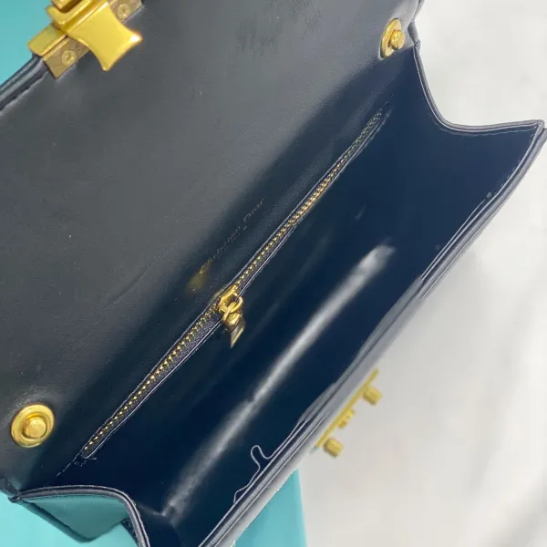 【DIOR  公式 旗艦店】ディオール   ショルダーバッグ 当日出荷 好評に付き再入荷！24*16CM