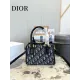 【DIOR  公式 旗艦店】ディオール   ショルダーバッグ 当日出荷 好評に付き再入荷！19*13CM