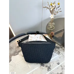 【DIOR   公式 旗艦店】 ディオール   ウエストポーチ 当日出荷 好評に付き再入荷！23*18CM
