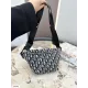 【DIOR   公式 旗艦店】 ディオール   ウエストポーチ 当日出荷 好評に付き再入荷！23*18CM
